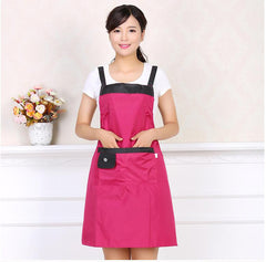 Water-Resistant Apron With Black Shoulder Straps And 2 Front Pockets