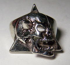 SKULL HEAD SPIKES ON TRIANGLE BIKER RING (Sold by the piece) *- CLOSEOUT AS LOW AS $ 2.95 EA
