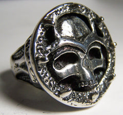 SKULL HEAD IN CIRCLE OF SPIKES DELUXE BIKER RING (Sold by the piece) * CLOSEOUT $ 3.75 EA