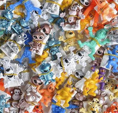 1.5" PARATROOPER ASSORTMENT PARACHUTE TOYS (sold by the lot of 50 or bag of 200)
