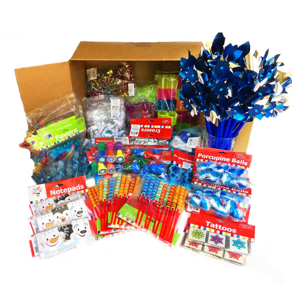 Winter Themed Small Toys & Prizes 14?› each (1068 Winter Toys)
